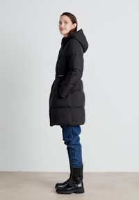 Calvin Klein Jeans CHUNKY COMBAT CHELSEA - Platåstövlar - triple black