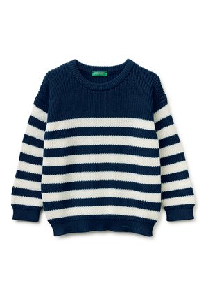 Maglione lavorato a maglia a righe orizzontali blu navy e bianche, con maniche lunghe e polsini, collo e orlo a coste.