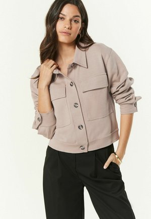 TWIN POCKET UTILITY BUTTON FRONT SMART - REGULAR FIT - Letná bunda - stone neutral
