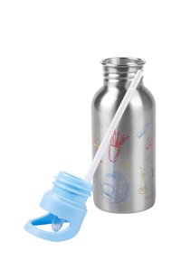 Bottiglia d'acqua in acciaio inossidabile con un coperchio blu in plastica, dotata di una cannuccia. Il design include illustrazioni colorate a tema educativo.