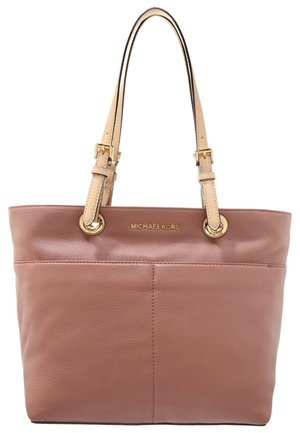 Sac cabas en cuir marron moyen avec bretelles d'épaule réglables beige et logo Michael Kors doré à l'avant.
