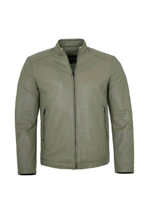 Grüne Lederjacke mit Frontreißverschluss, zwei seitlichen Reißverschlusstaschen und Stehkragen, vor weißem Hintergrund gezeigt.