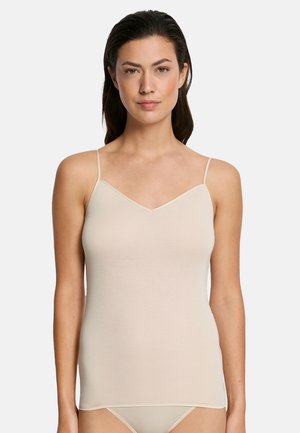 Beige camisetetop met dunne spaghetti-bandjes, V-halsontwerp, zachte stof, gladde textuur en aangesloten pasvorm. Effen zonder extra patronen.
