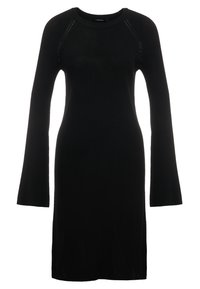 Robe longue à manches longues en tricot côtelé noire avec des manches évasées et un col rond, longueur genou, silhouette ajustée.