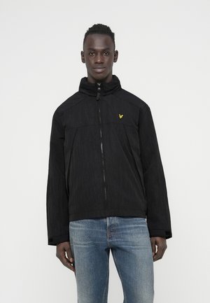 Lyle & Scott FOLD AWAY HOOD JACKET - Light jacket - black ice