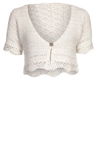 Háčkovaný crop top krémové barvy s výstřihem do V, krátkými rukávy, zapínáním na knoflíky a vroubkovaným lemem s detailem vázaného vzoru.