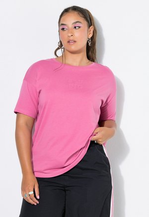 Studio Untold, STUDIO PATCH LETTERING SHORT SLEEVE TEE - T-shirt basic - dark rose