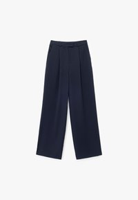 Pantalons larges navy taille haute, avec des plis à l'avant et des poches latérales. Fabriqués en tissu lisse avec une coupe ajustée.