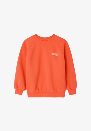 Svetlo oranžen pulover z okroglim izrezom, dolgimi raglanskimi rokavi in majhnim belim napisom "American Vintage" na levi strani prsnega koša.