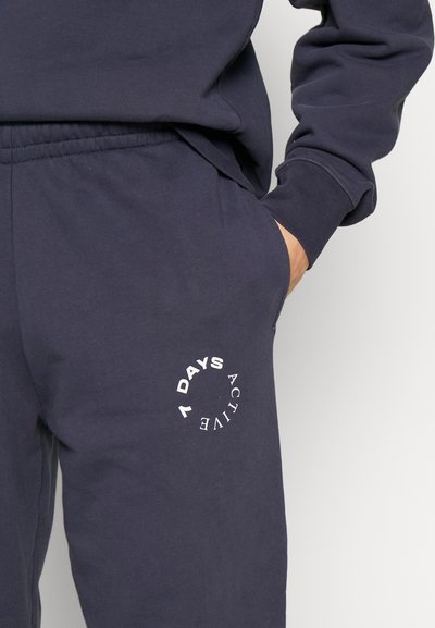 7 DAYS Active PANTS UNISEX - Donji dijelovi trenirke - navy