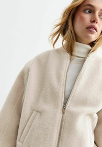 New Look TEXTURED - Chaquetas bomber - cream