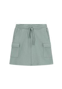 Shorts en coton vert clair avec une taille élastique, un cordon de serrage et deux poches latérales, présentant une poche style cargo sur le côté droit.