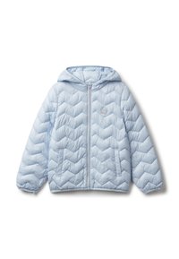 Svetlou modrá prošívaná péřová bunda s kapucí, předním zipem, dvěma bočními kapsami a malým vyšitým logem na hrudi.