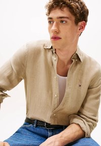 Thumbnail Image 4