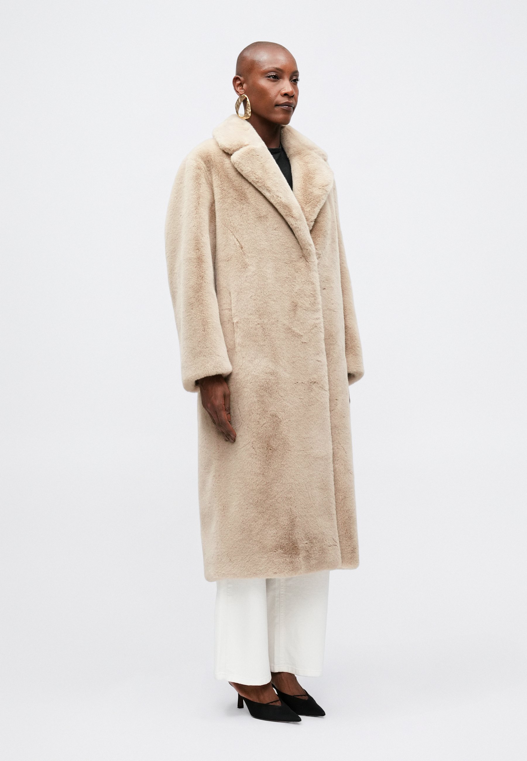 新品★CARLAカーラ　Eco fur hood coat / beige STAND STUDIO MIRA COAT - Classic coat - ecru/beige - Zalando.co.uk