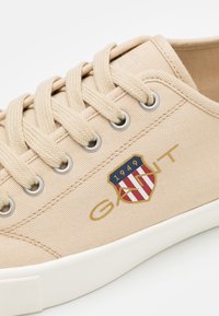 GANT Billox – Scarpe Da Ginnastica Uomo In Pelle, Fodera In Lino, Suola In Gomma, Chiusura Con Lacci, Colore Bianco - 2