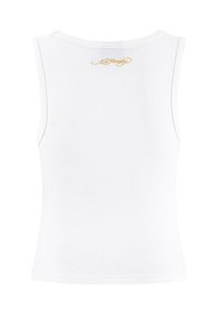 Camiseta sin mangas blanca hecha de tela elástica. Presenta un escote curvado y un pequeño logotipo bordado en dorado en la parte posterior.