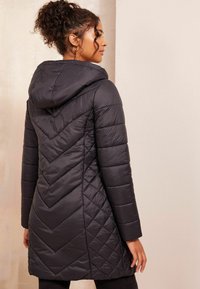Friends Like These MID QUILTED - REGULAR FIT - Ziemas mētelis - black