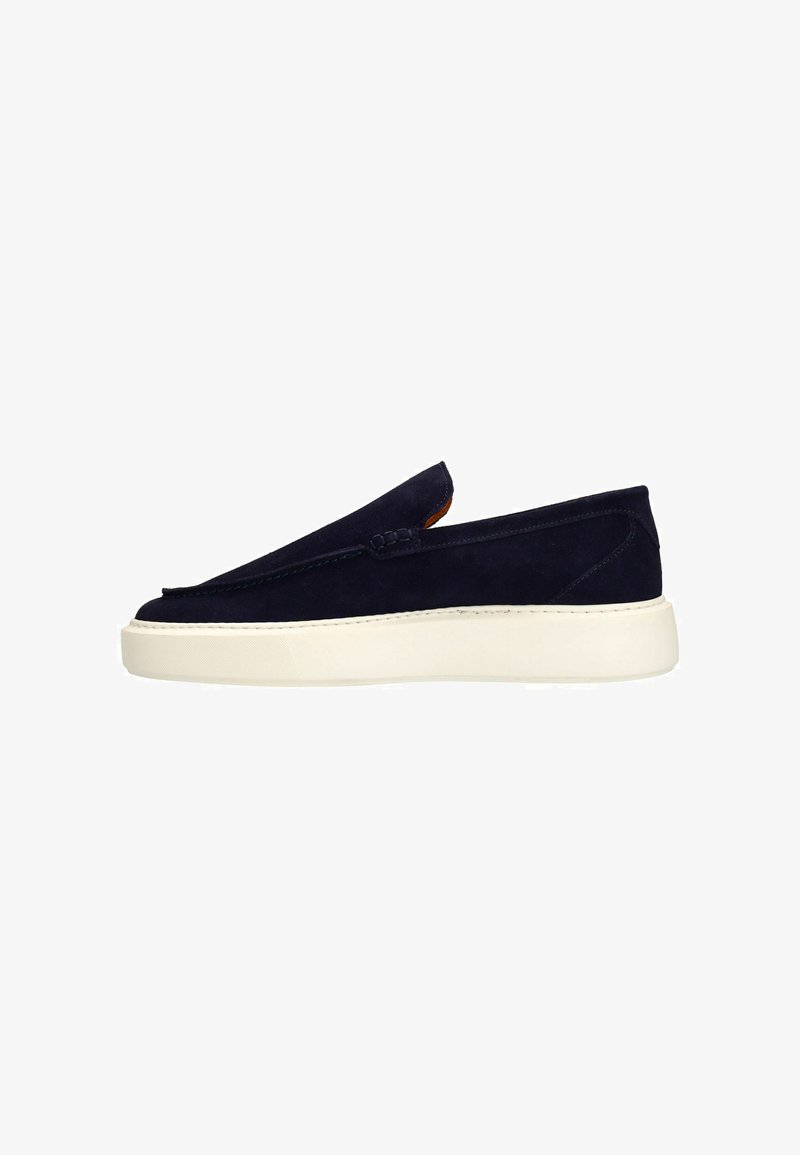 Marineblaue Wildleder Slipper mit abgerundeter Zehenpartie und weißer Gummisohle. Seitliche Steppnähte und minimalistisches Design, geeignet für die Freizeit.
