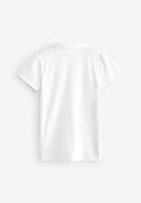 Weißes Kurzarm-Polohemd mit klassischem Kragen, aus weichem Stoff gefertigt. Glatte Textur mit einem einfachen und klaren Design.