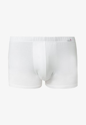 Weiße Herrenboxershorts aus glattem Baumwollstoff, mit einem weichen elastischen Bund und einem konturierten Beutel zur Unterstützung.