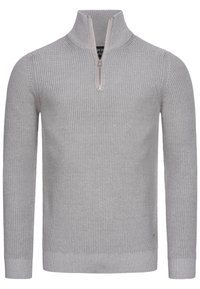 Grijze gebreide pullover met een kwart-rits halslijn. Heeft een geribbelde textuur en lange mouwen, afgewerkt met een stevige geribbelde rand en manchetten.