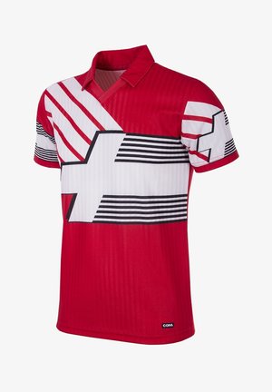 Rood polo shirt met korte mouwen, gekenmerkt door witte en zwarte horizontale en diagonale strepen, met een contrasterend wit accentontwerp.