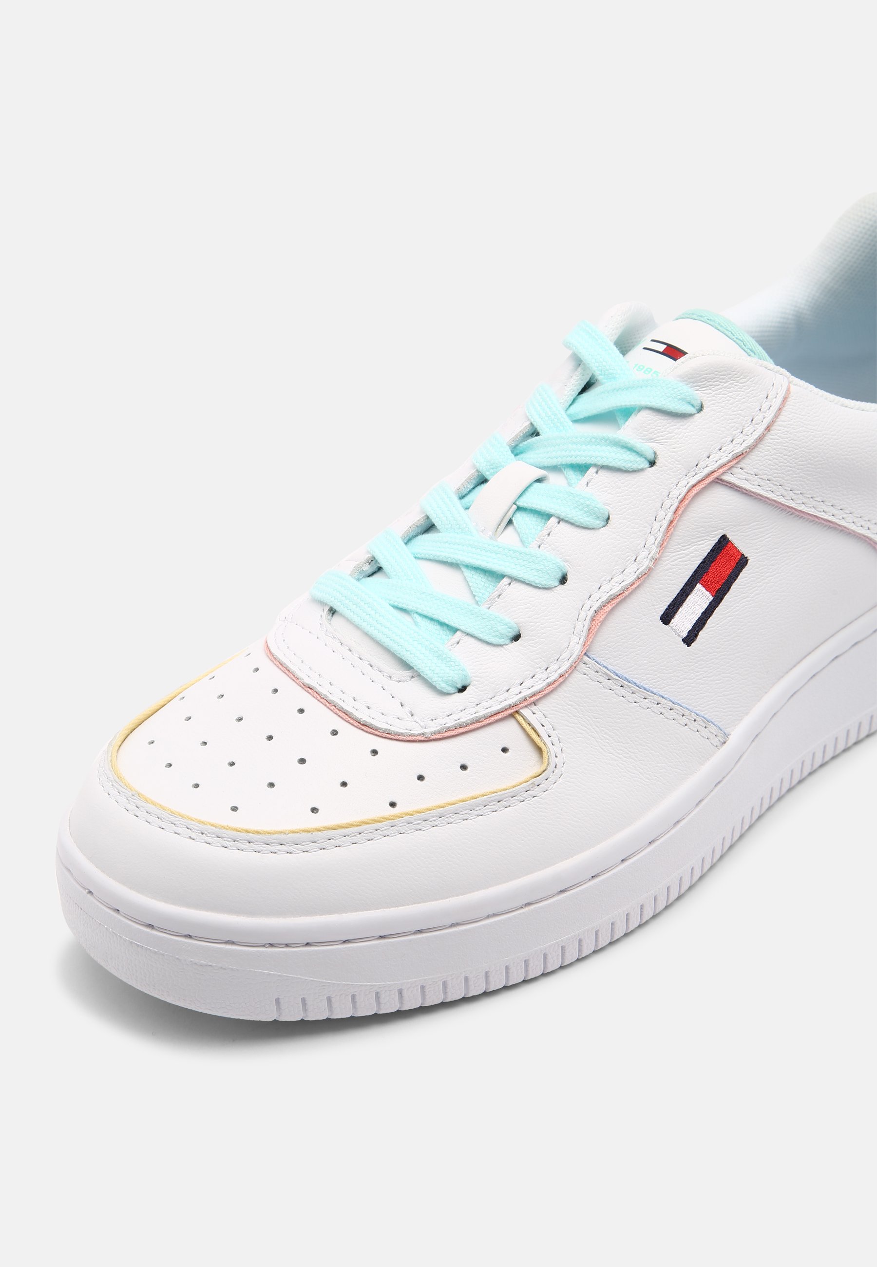 Tommy Jeans ABO PIPING BASKET MEN - Matalavartiset tennarit - pastel/valkoinen  - Zalando.fi