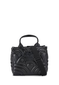 Borsa a mano nera con una texture a bolle e un design scallop, manici doppi e una tracolla rimovibile. Presenta una placca con logo e una finitura liscia.