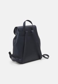 Tommy Hilfiger STAPLE BACKPACK - Ryggsekk - space blue
