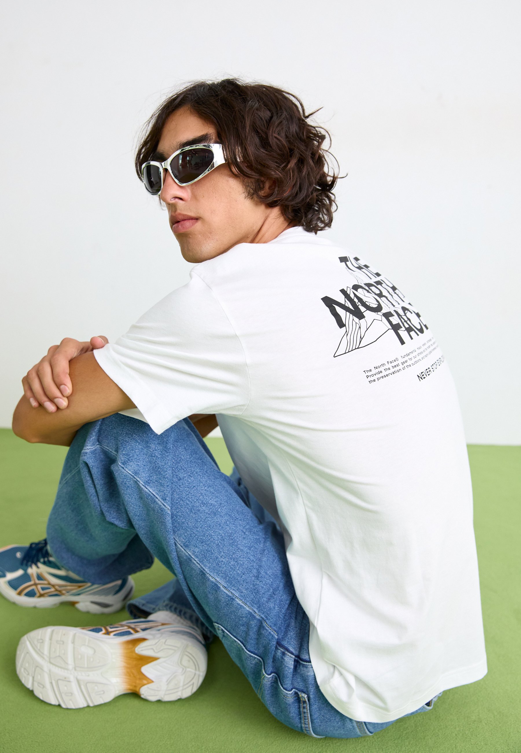 【THE NORTH FACE】新作 Mountain Sketch Tシャツ/FW 英国発 The North Face - T-shirt z nadrukiem/zielony - Zalando.pl