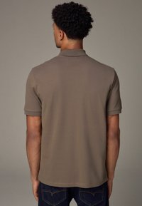 Next Polo - truffle