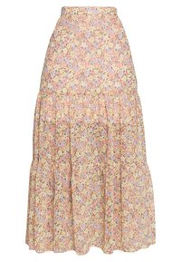 Jupe midi florale en tissu doux ; fond jaune avec un motif floral rose et bleu ; design à volants, taille élastique et ourlet froncé.