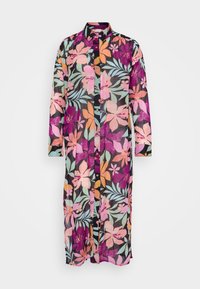 Chemise longue à boutons, ornée d'un motif floral vibrant en rose, orange et vert sur fond sombre, avec un col pointu et des manches longues.