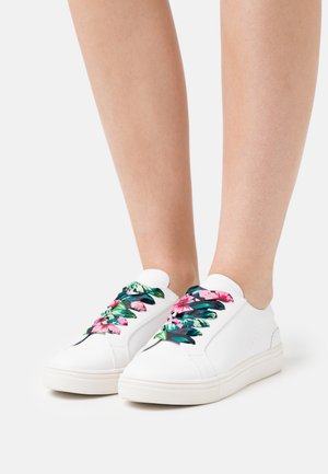 Baskets basses - white