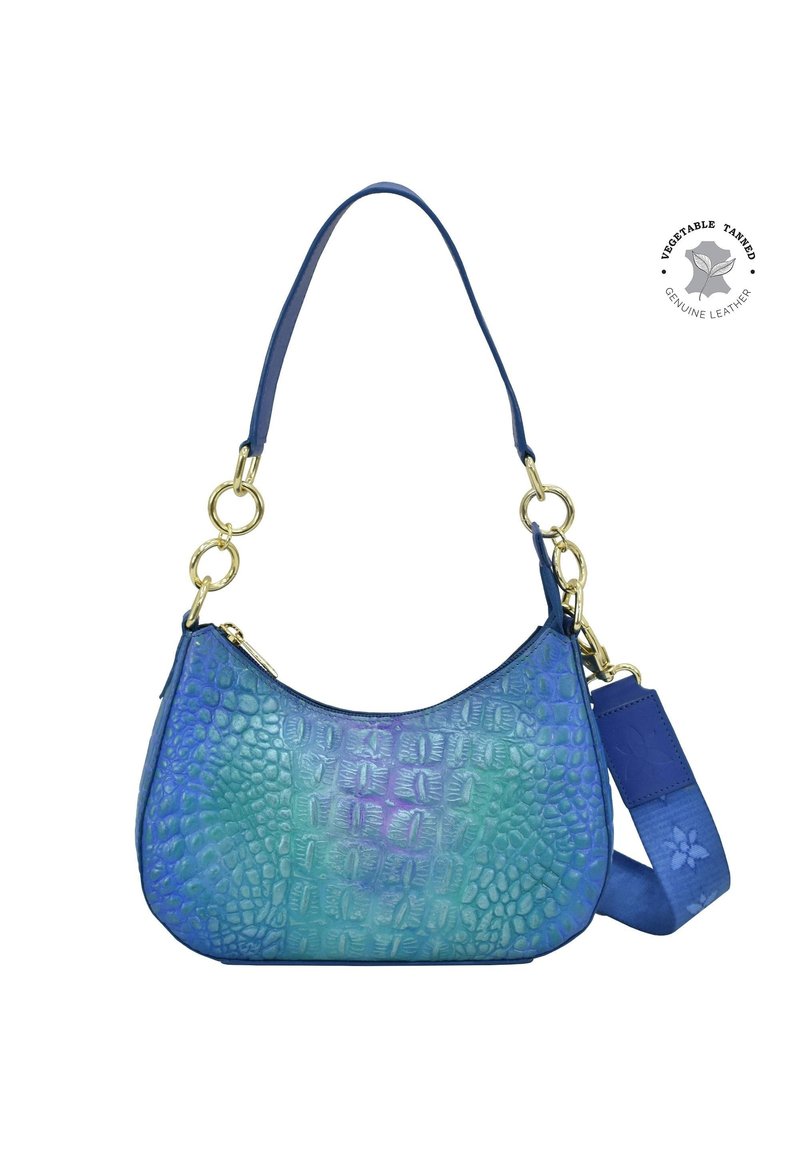Krokodillenleer handtas in een verloop van blauw en groen, met een gebogen vorm, gouden hardware en twee afneembare schouderbanden.