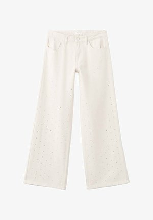 Široke bijele traperice od denima, s perforiranim uzorkom s malim rupicama i standardnim gumbom i zatvaračem.