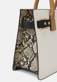 ALDO KRUZEEX - Handtas - white/bone