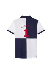Kortärmad polo i vitt och marinblått, med ett stort röd "1" och "HACKETT" logotyp på baksidan. Tillverkad av bomull med klassisk krage.