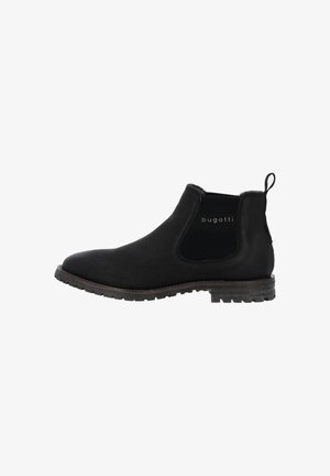 Bottines noires en cuir avec un dessus lisse, des empiècements latéraux élastiques et une semelle en caoutchouc texturée. Présente un logo sur le côté.
