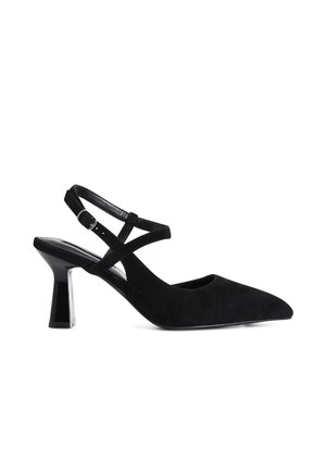 Schwarze Wildleder-Slingback-Pumps mit spitzer Zehe und klobigem, glänzendem Absatz. Verfügt über überkreuzte Riemen am Knöchel für zusätzlichen Halt.
