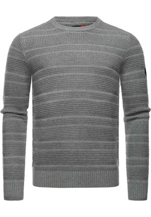 Grauer Strickpullover mit strukturiertem Muster, der horizontale Streifen, einen runden Halsausschnitt sowie gerippte Ärmel- und Saumabschlüsse aufweist. Keine sichtbaren Logos.