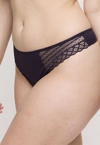 PrimaDonna TWIST EAST END - String - amethyst