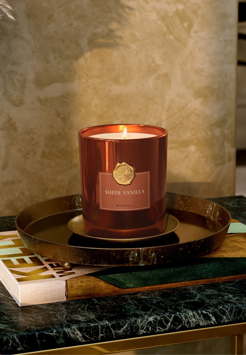 Rituals SCENTED CANDLE - SUEDE VANILLA PRIVATE COLLECTION - COMFORT