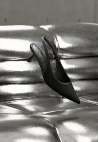 Non sélectionné, open black