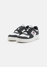 Tommy Jeans RETRO BASKET ESS - Tenisky - black/ecru