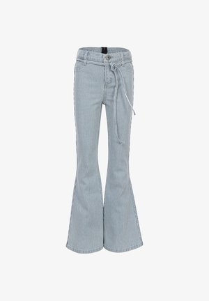 Lichtblauwe en witte gestreepte wijde broek met een ceintuur om te strikken, knoopsluiting en voorzakken.