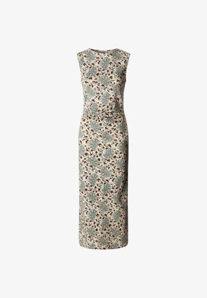 Ærmeløs midi-kjole med beige baggrund, med grønt og brunt blomster- og bladmønster, tilpasset talje, rund halsudskæring.