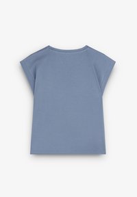 Blauw T-shirt met korte mouwen van zachte katoen. Heeft een ronde hals en een relaxte pasvorm, met een gladde, effen textuur en geen patronen of accenten.