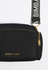 Bimba Y Lola Rankinė per petį - black